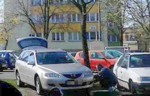 Sąd w Gdańsku zdecyduje czy po policyjnej strzelaninie wyjdzie na wolność Piotr W., który w sądzie jest inwalidą, a poza sądem nie. Spłonęło auto człowieka, który skarżył się oficjalnie na przepustki z więzienia Adama J. 