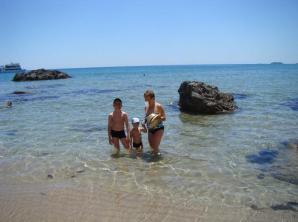 Gnębiona rodzina ze Szczecina domaga się ścigania prześladujących ją Polek i adwokata, który posługuje się w prokuraturze i w sądzie dokumentami, które mogą być spreparowane i sfałszowane. Śledztwo dot. biegłego sądowego za skandaliczną wycenę już ruszyło!