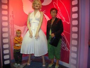 Gnębiona rodzina ze Szczecina domaga się ścigania prześladujących ją Polek i adwokata, który posługuje się w prokuraturze i w sądzie dokumentami, które mogą być spreparowane i sfałszowane. Śledztwo dot. biegłego sądowego za skandaliczną wycenę już ruszyło!