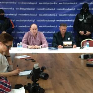 Rabunek pod  Wyszkowem. Czy w tej okolicy są skradzione maszyny? Rutkowski oferuje nagrodę za pomoc!