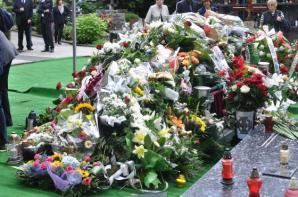 [VIDEO]Ciało Ryszarda Ulickiego spoczęło w Alei Zasłużonych