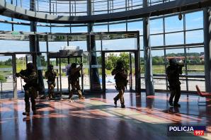 Terrorysta-samobójca wysadził się w budynku elektrowni w Konstancinie-Jeziornie