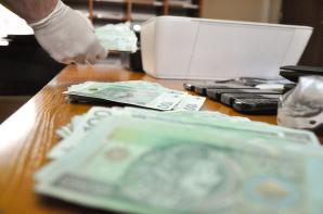 Oferował ciężarówki i maszyny warte 4 miliony złotych. Do odbiorców nigdy nie dotarły