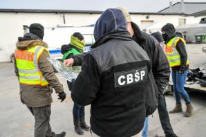 [VIDEO] CBŚP rozbiło gang samochodowy działający na niespotykanie wielką skalę. Kradli luksusowe auta w Niemczech i Polsce