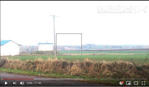 [VIDEO] To nie Halloween ale rzeczywisty, codzienny horror niepełnosprawnego chłopca. Elektryczny wózek od miesięcy ukrywany jest przed nim na plebanii, na terenie gminy Trzeszczany. Wójt Stanisław Czarnota do przebudowy łazienki chłopca nie dołożył grosza