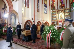 Była niezwykle odważna, i w czasach „Solidarności”, i w obliczu choroby, i w obliczu śmierci