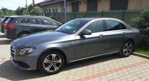 Skradziony w Niemczech luksusowy mercedes z 2019 r. odnaleziony w Polsce. Białorusin za kratami