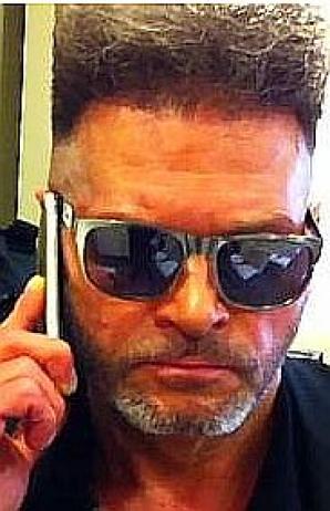 [VIDEO] Piotr Mitręga, grożąc śmiercią matce własnego dziecka, oszukał Sąd w Polsce. Okłamuje przyjaciół, szkaluje byłą partnerkę i naszą redakcję. Czy w nielegalnym wywiezieniu dziecka z Polski do Anglii pomagał mu warszawski adwokat Rafał Wąworek?