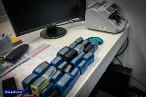 [VIDEO] Członkowie grupy są podejrzani m.in. o wyłudzanie środków finansowych z tzw. Tarczy finansowej