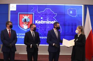 [VIDEO] 10 nowych miast na mapie Polski. Premier M. Morawiecki: To akt sprawiedliwości dziejowej