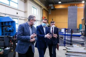 [VIDEO] Kolejne rządowe pieniądze dla firm – 4,5 mld zł na wsparcie polskich przedsiębiorców