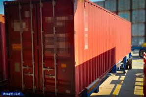 [VIDEO] CBŚP i kas przejęły 10 mln nielegalnych papierosów z Chin