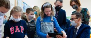 [VIDEO] Rząd przeznaczy ponad 500 mln zł na dofinansowanie do komputerów i internetu w gminach popegeerowskich