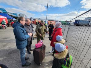 Sekretarz Stanu Szymon Szynkowski vel Sęk wraz z Parlamentarzystami Niemieckimi odwiedził granicę polsko-ukraińską