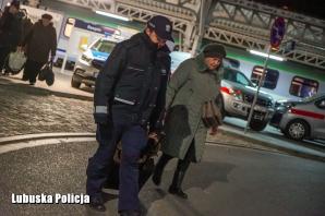 [VIDEO] Uciekający przed wojną mogą na nas liczyć! Lubuska policja niesie pomoc uchodźcom z Ukrainy