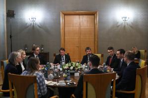 Premier rozmawiał o pomocy dla Ukrainy z minister spraw zagranicznych Wielkiej Brytanii