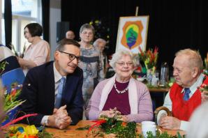 [VIDEO] Premier: Przez lata nasi seniorzy byli źle traktowani. Robimy wszystko, żeby to naprawić krok po kroku