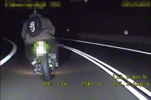 [VIDEO] Pościg policjantów z grupy SPEED za motocyklistą, który nie zatrzymał się do kontroli
