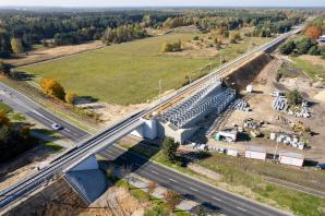 Za rok pociągiem do lotniska w Pyrzowicach