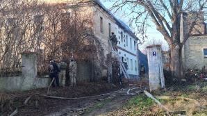 [VIDEO] Działania jaworskich funkcjonariuszy, wrocławskich kontrterrorystów i policyjnego negocjatora przy pożarze w Skale