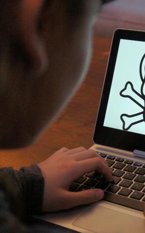 Większość rodziców nie wie, jak dbać o bezpieczeństwo dzieci w internecie