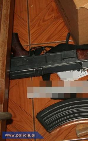 Sosnowiec: Pobił mężczyznę. Uderzał kolbą karabinu maszynowego 