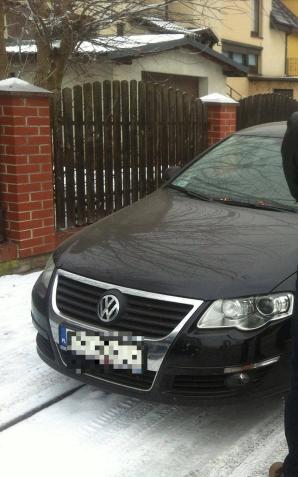 [VIDEO] Ludzie Rutkowskiego przejęli samochód należący do zmarłego księdza Waldemara Irka. Skuteczne działania wstrzymały destrukcyjne, prawne roszczenia siostrzenicy księdza