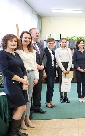 Poezja w tłumaczeniu Karla Dedeciusa w warszawskim liceum