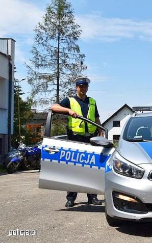 3-latek z psem doprowadził policjantów do nieprzytomnej mamy