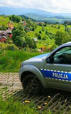 Policjanci pomogli ojcu 10-miesięcznego dziecka dotrzeć do szpitala