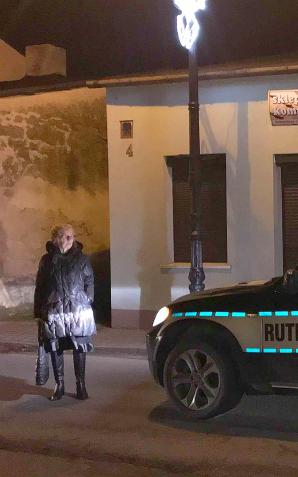 [VIDEO] Rutkowskiego prosi o pomoc zrozpaczona kobieta doprowadzona do koszmaru przez architekta z Kołobrzegu. Chce udowodnić zmowę w celu wyrzucenia jej z domu i sprzedaży atrakcyjnej nieruchomości w pobliżu Term w Uniejowie 