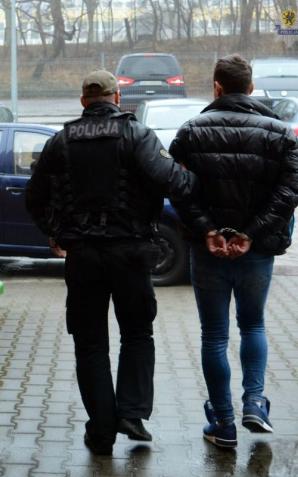 Sopot: Narkotyki i fałszywe recepty na psychotropy. Wpadły dwie osoby 