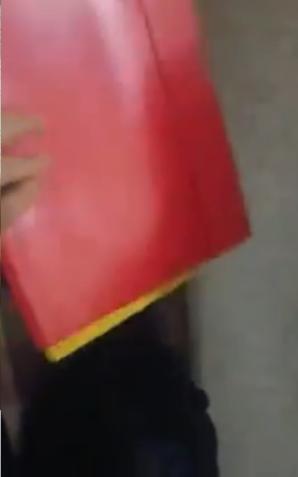 [VIDEO] Czy Mec. Katarzyna Lipska będzie teraz namawiać do nieprzestrzegania prawa? Mec. Anna Grzesiowska nie pojawiła się dziś na rozprawie. A siostrę ojca-tyrana przetrzymującego dziecko, Alicję W. matka dziecka podaje o ściganie za fałszywe zeznania!