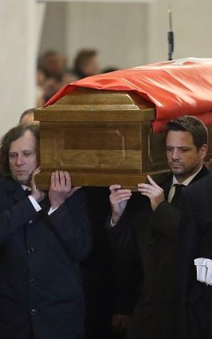 Ostatnie pożegnanie prezydenta Gdańska. Prezydent Paweł Adamowicz pochowany w Bazylice Mariackiej