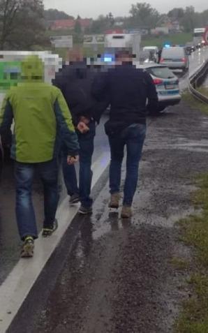 [VIDEO] Policyjni „łowcy głów” zatrzymali poszukiwanego listem gończym – ukrywał się od blisko 2 lat