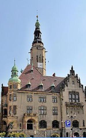 Jawor: Skrócony czas pracy Urzędu Miasta i awaria telefonów z powodu upałów!