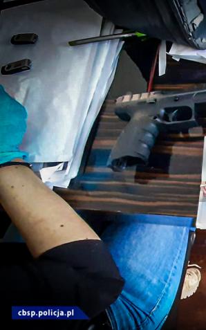 [VIDEO] Prowadzili „INTERESY” na Śląsku i Podkarpaciu – 6 osób w rękach CBŚP