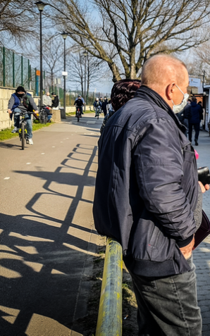 [VIDEO] Policjanci prowadzą działania na rzecz walki z koronawirusem