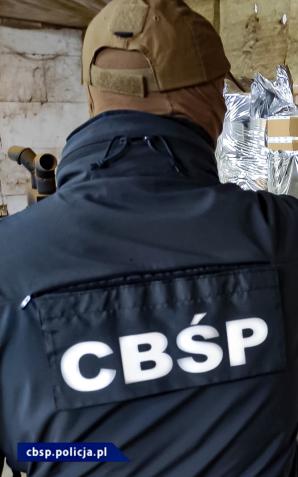 [VIDEO] Rozbita grupa, zlikwidowana fabryka i przejęty towar