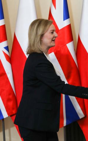 Premier rozmawiał o pomocy dla Ukrainy z minister spraw zagranicznych Wielkiej Brytanii