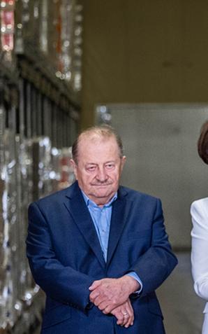 Wizyta wiceministra Pawła Szefernakera w TAGO Przedsiębiorstwie Przemysłu Cukierniczego