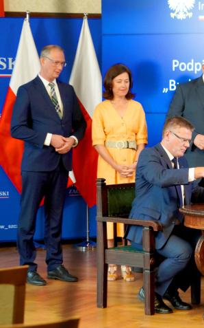 Nowe, bezpieczne przejście pod torami w Świnoujściu