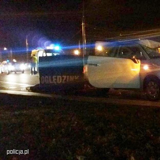 Śmiertelne potrącenia na drogach. Policja apeluje do pieszych: noście odblaski!
