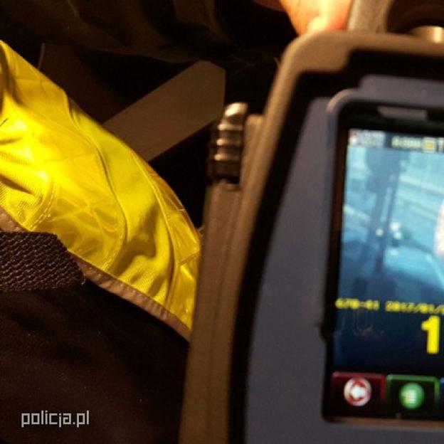 Pędził prawie 140 km/h po ulicach Szczecina