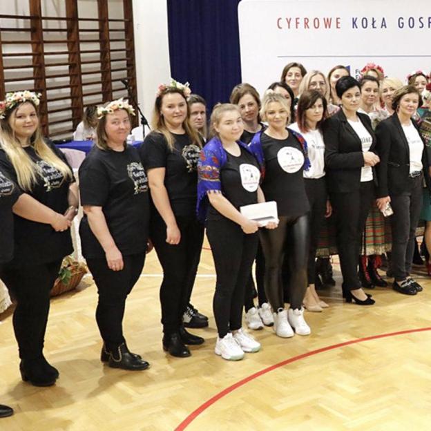 Przeciwdziałać wykluczeniu cyfrowemu – Cyfrowe Koła Gospodyń Wiejskich