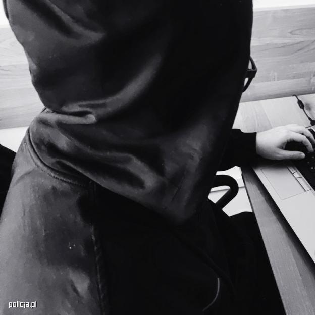24-latek aresztowany. W jego komputerze znaleziono treści pedofilskie oraz filmy porno ze zwierzętami