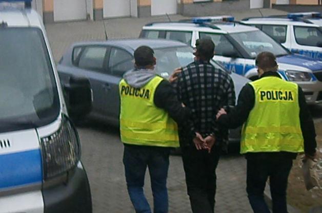 Okradał sklepy jubilerskie, zatrzymali go policjanci