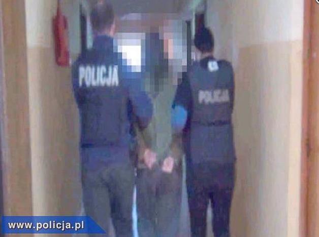 18-latka zabiła. Tajemnicze morderstwo przy drodze