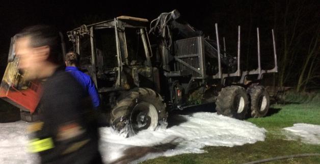 Podpalono sprzęt do wyrębu lasu. Rutkowski: To było celowe działanie. Dziś konferencja prasowa w Kaliszu