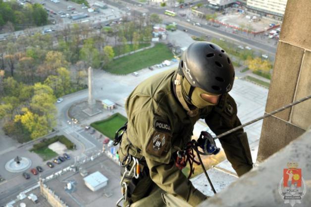 Przed wizytą Papieża ćwiczyli na Pałacu Kultury i Nauki